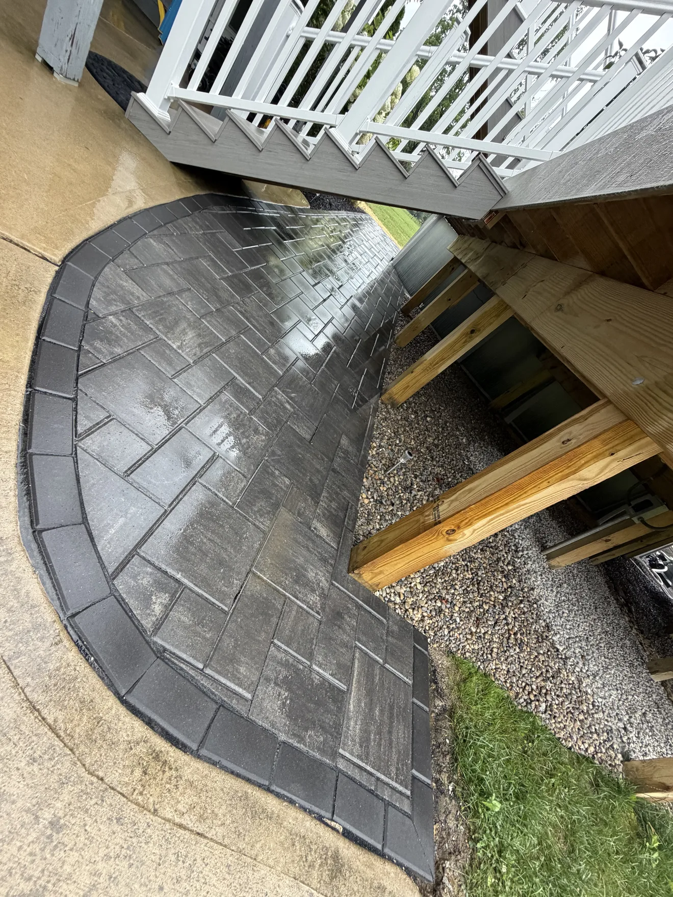Paver landing at the base of the deck stairs in Lebanon, OH